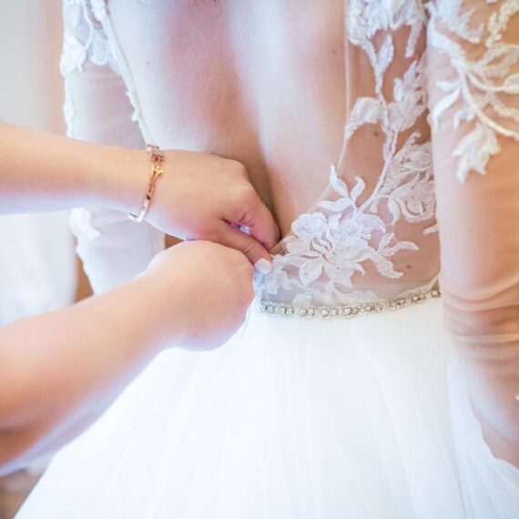 προετοιμασία νύφης - Prepairing the bride